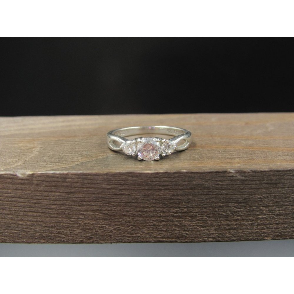 Size 7 Sterling Silver Triple Clear CZ Plain Gem Band Ring Vintage Statement